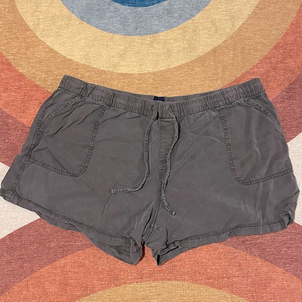 GAP shorts with pockets